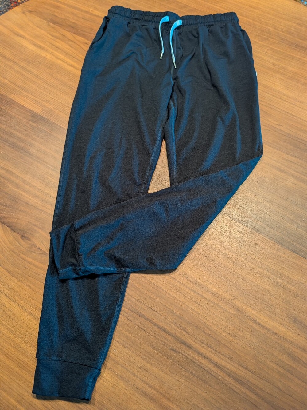 Vuori Dream Knit Performance Jogger - Small Long - Black Heather (Women's)